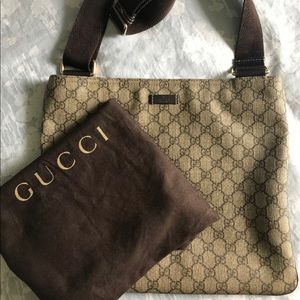 Sold>>>Gucci Cross Body Bag
